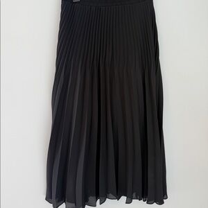 Max Studio Black Pleated Skirt